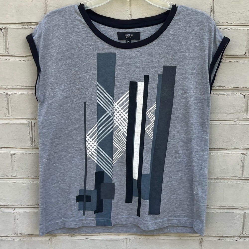 EUC Numph Jeans Size M T-Shirt